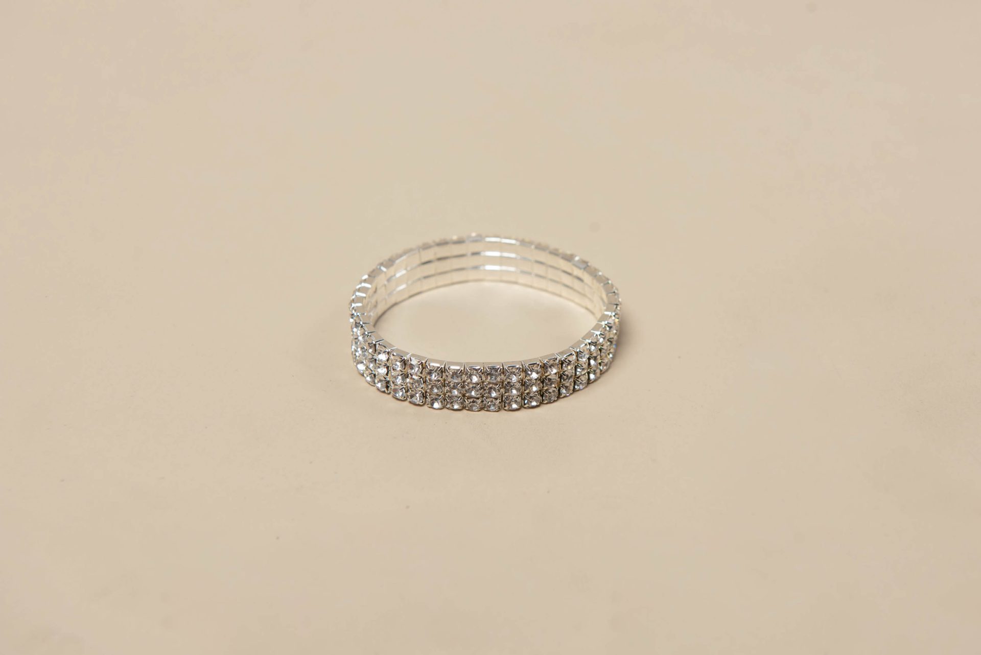 צמיד אבנים גומי דגם GUMI